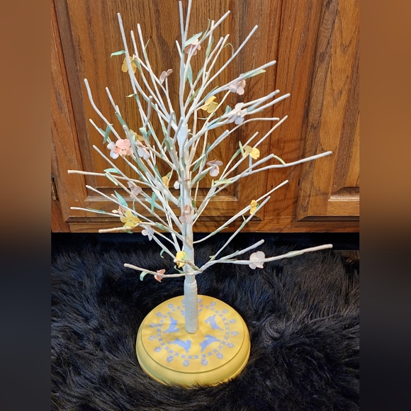 Vintage Hallmark Easter Spring Tree Centerpiece - Picture 2 of 8
